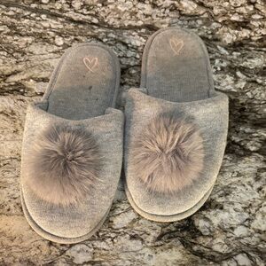 Victoria's Secret Gray Slippers with Fluffy Pom-Pom